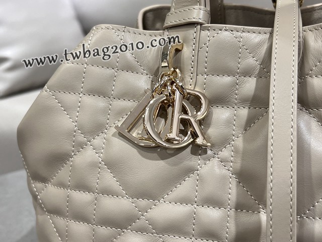Dior专柜新款迪奥中号Toujours手袋牛皮超大藤格纹休闲女包 djfk1244